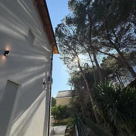 The Horizon Apartment Golem (Tirana)